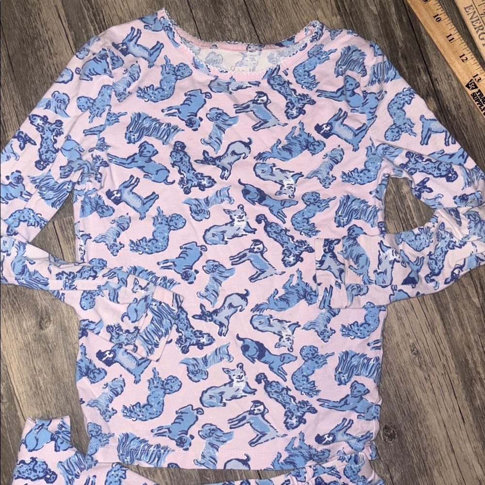 Lilly Pulitzer “ruff night “ girls size 12 pajama set - Picture 2 of 4